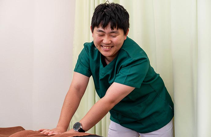 よもぎ鍼灸整骨院の施術風景